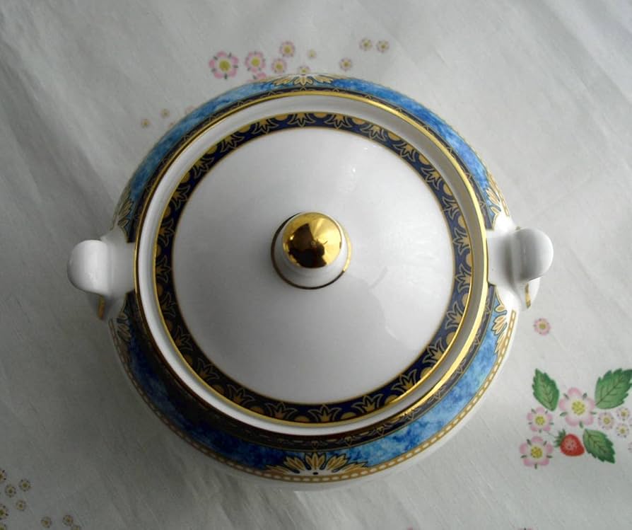 ウェッジウッド　　クリオ クリーマー　＆　シュガーポット 　2453 ウェッジウッド クリオ クリーマー ＆ シュガーポット 2453